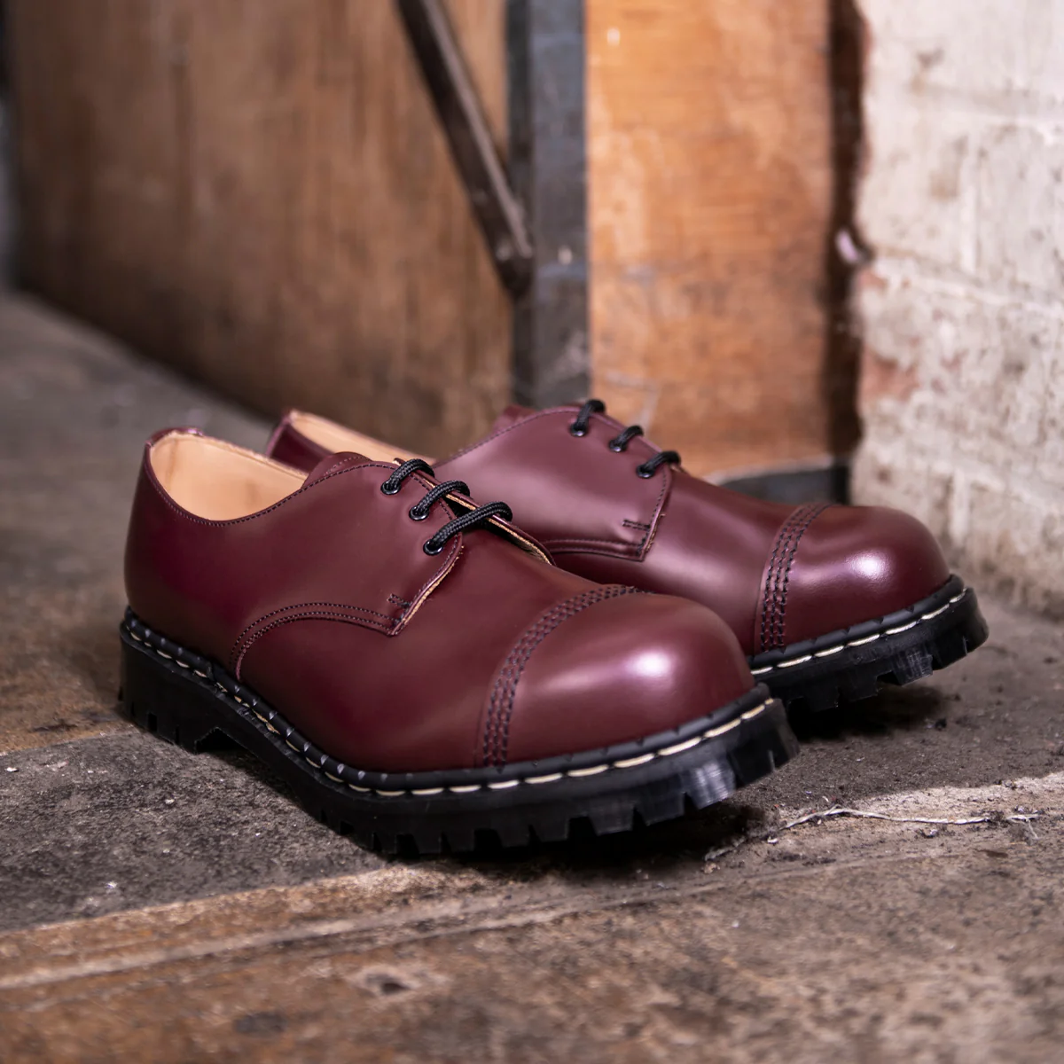 Oxblood Hi-Shine Steel Toe Capped Gibson Shoe - Image 6