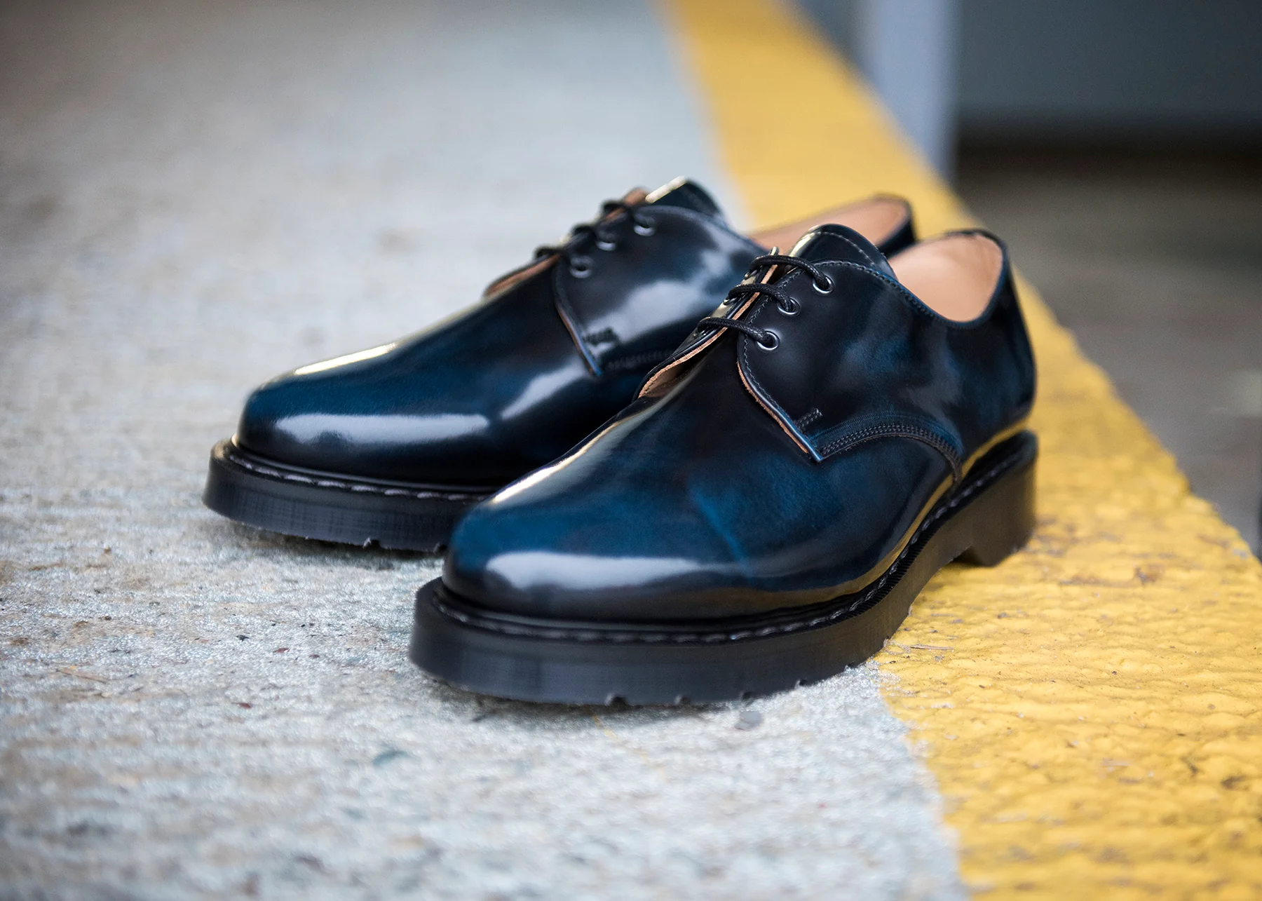 Navy Rub-Off Gibson Shoe - Image 6